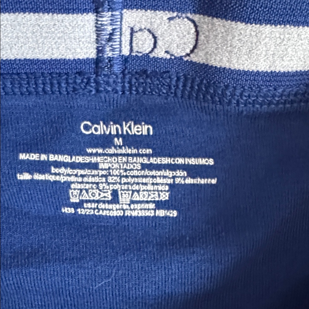 Calvin Klein Men's Royal Blue Boxer Briefs, Medium - Picture 2 of 4